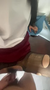 30岁离异教师在办公桌上被干喷